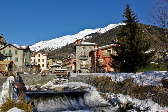 Ponte di Legno Ponte di Legno Shutterstock.com 